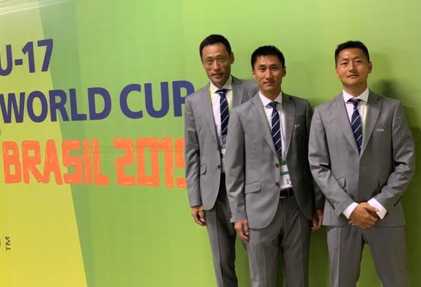 尤文本赛季进球效率虽不够强势，但防守尚佳，丢球数和联赛排名一样，都仅次于国米，赛季至今零封对手场次多达九场，尤其是上个月客场成功封堵紫百合25次的狂轰乱炸，直接让紫百合自闭，而且七个客场就拿下五场欢呼，一场握手，仅仅只有一负，阿莱格里依靠球员特点制定的快速反击战术运用的惟妙惟肖，这样高效的防守，耀眼的客场成绩，踢个热那亚还不是措措有余，尤文目前唯一缺点就是锋线得分效率着实太低。